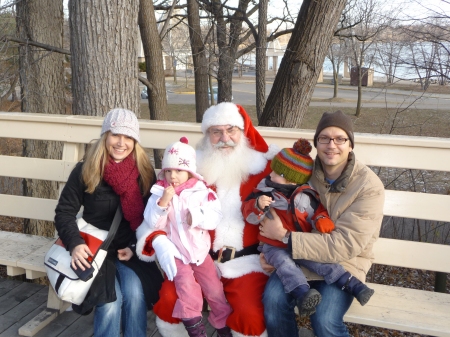 Familienfoto mit Santa Claus